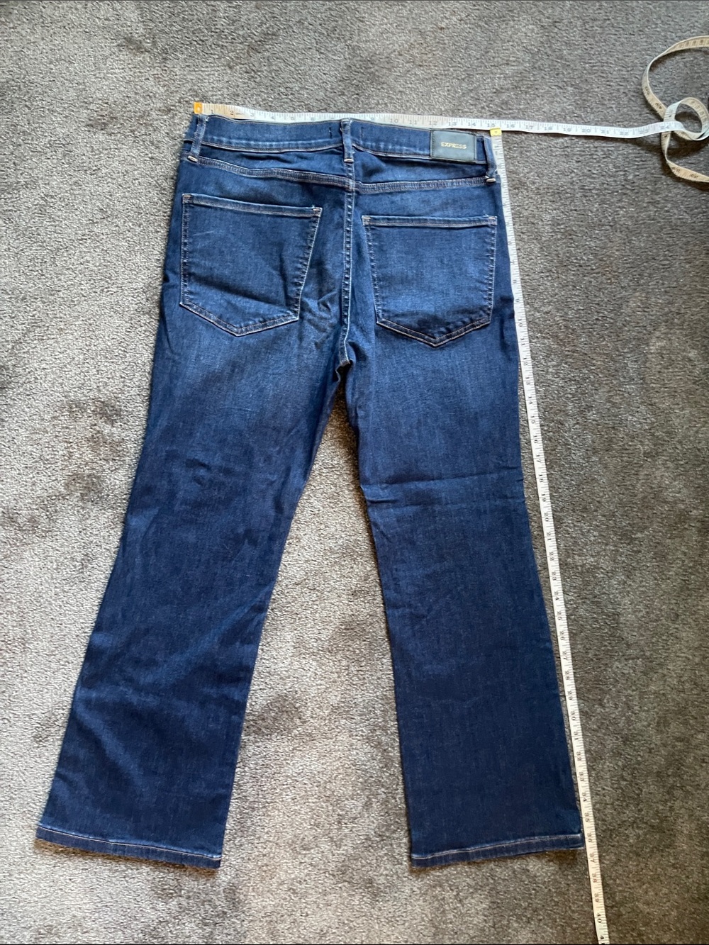 Express Women’s Dark Blue Cropped Jeans 10